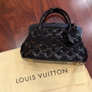 Louis Vuitton Black Monogram Patent Leather Fascination Lockit BB Frame Bag